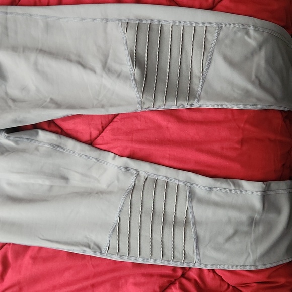 Born Primitive Pleated Moto Leggings NWOT size S - Picture 4 of 8